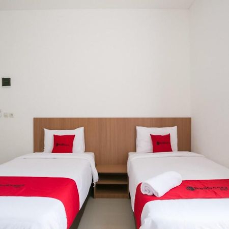 Reddoorz Syariah Near Lapangan Pancasila Simpang Lima Semarang Exterior foto