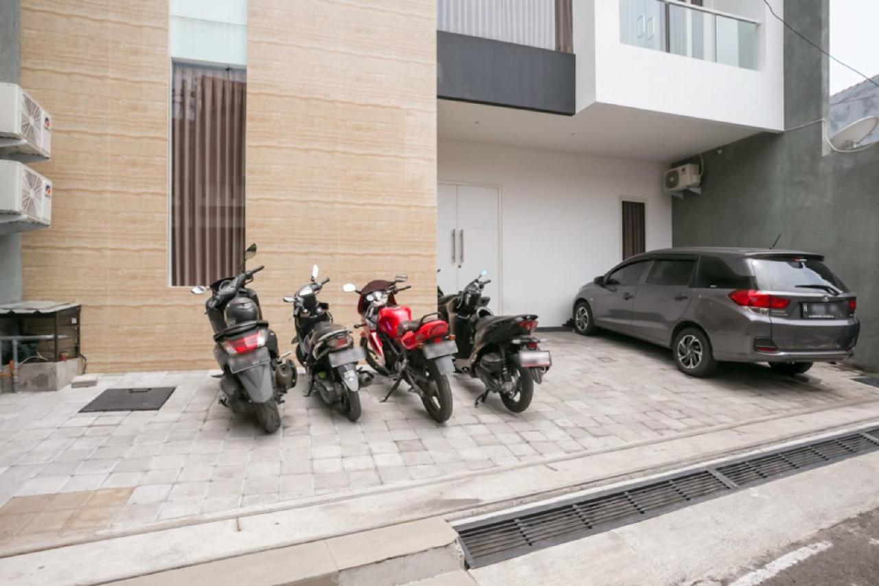 Reddoorz Syariah Near Lapangan Pancasila Simpang Lima Semarang Exterior foto